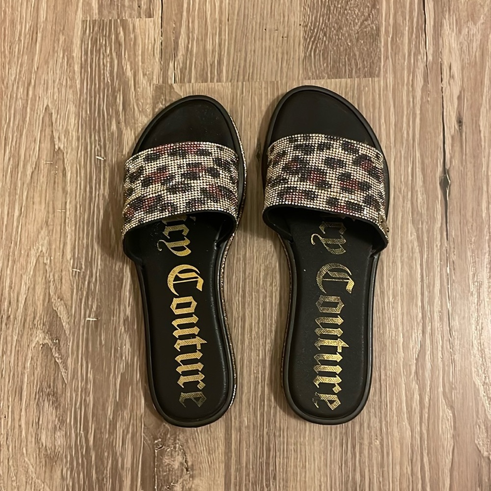 Blingy Leopard print Juicy Couture slides